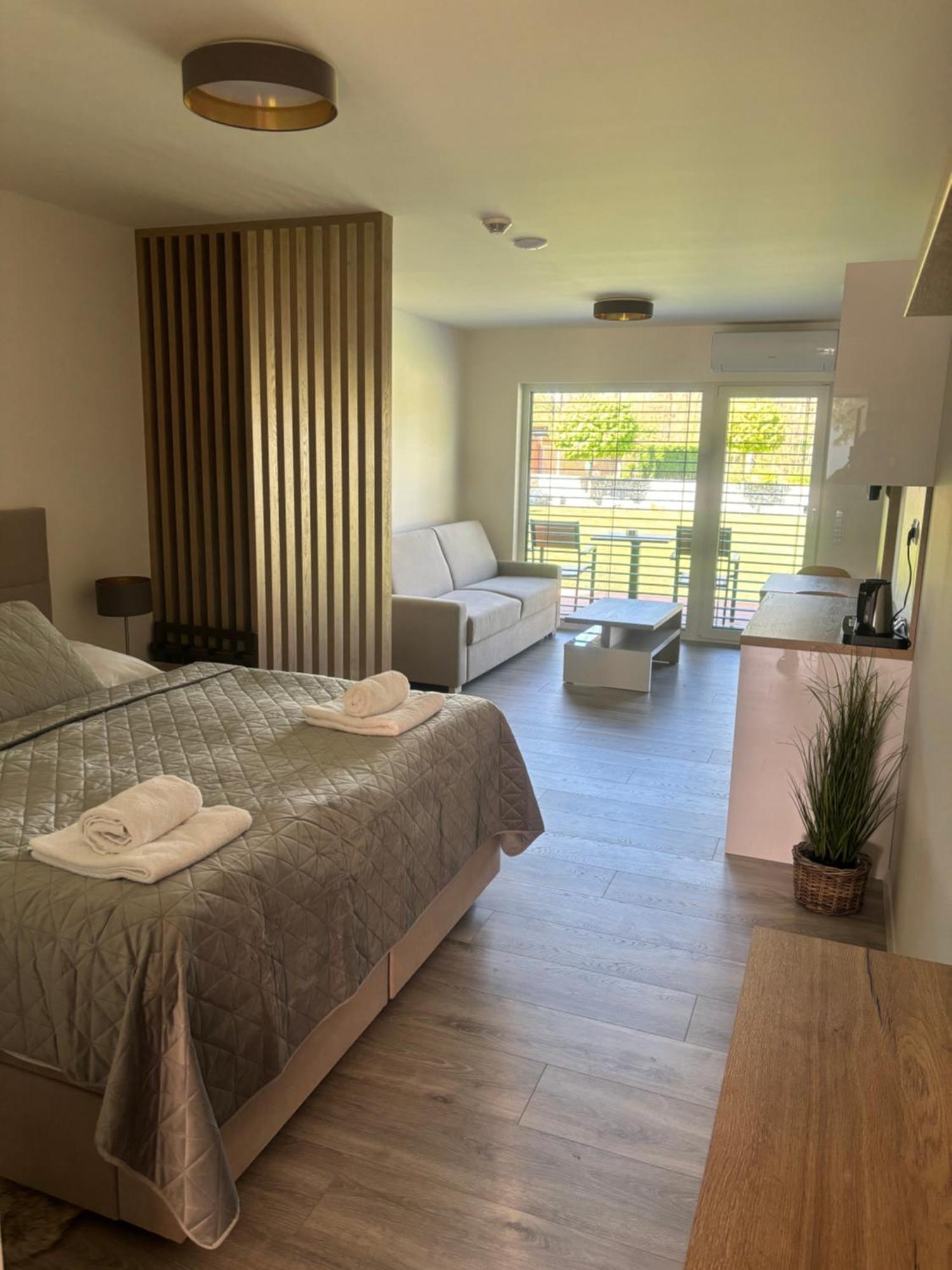 مالاتسكي Motel M المظهر الخارجي الصورة
