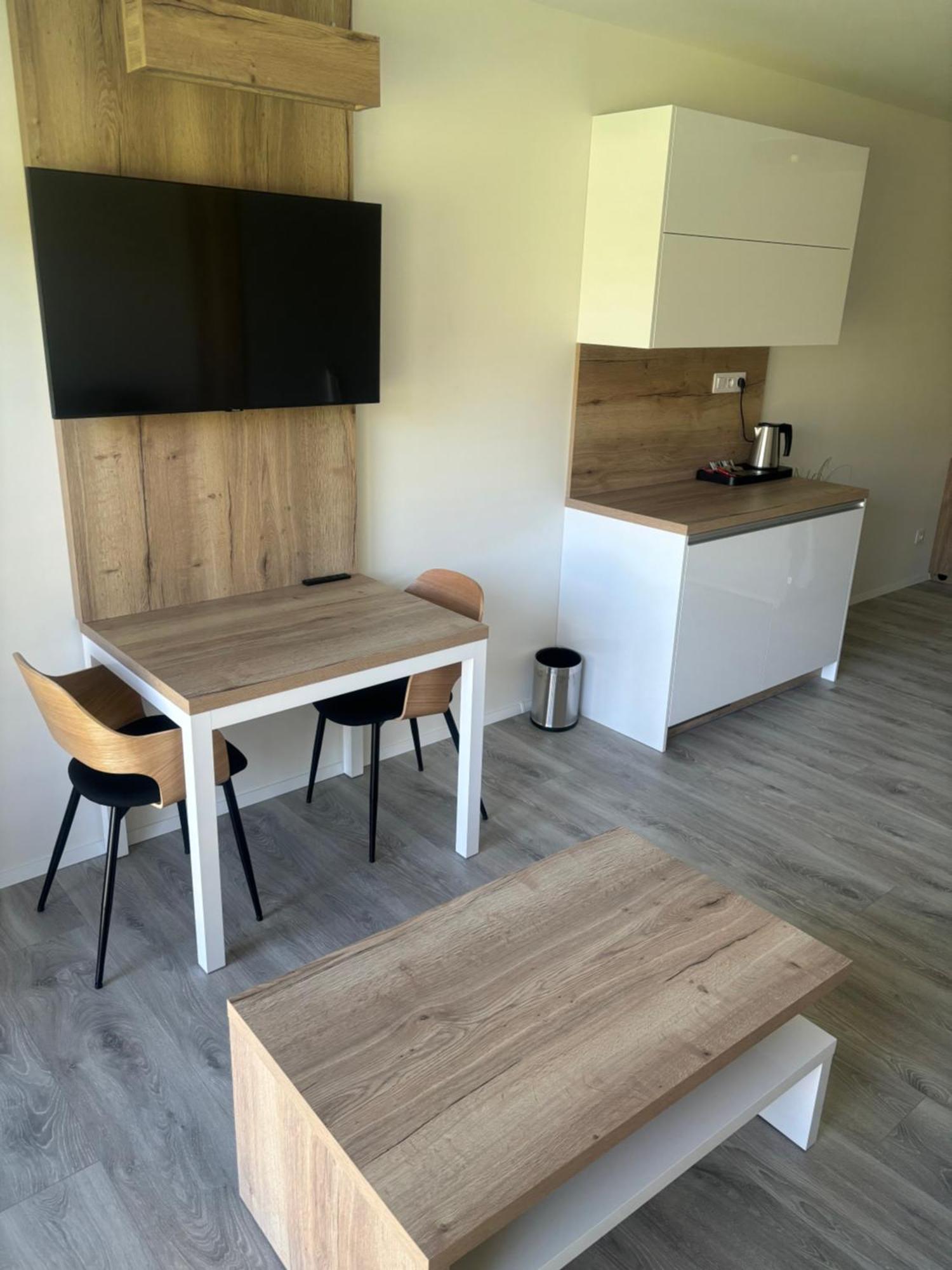 مالاتسكي Motel M المظهر الخارجي الصورة