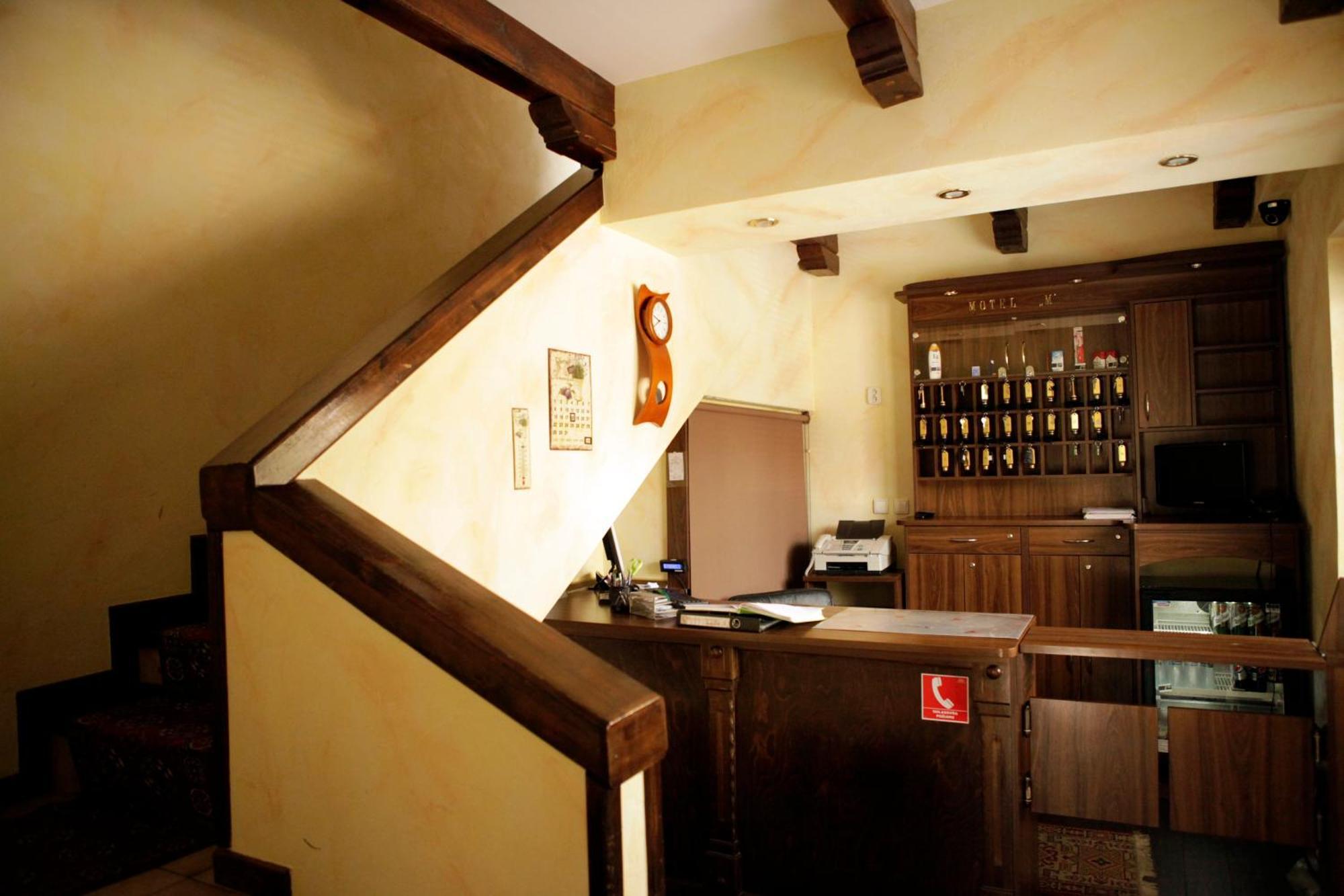 مالاتسكي Motel M المظهر الخارجي الصورة